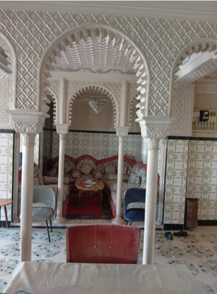 شقة واسعة ومحفظة 7 غرف وطابق أول بإطلالة على الجبل - الصورة 3